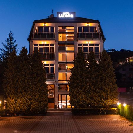 Hotel Luxor Priştine Dış mekan fotoğraf