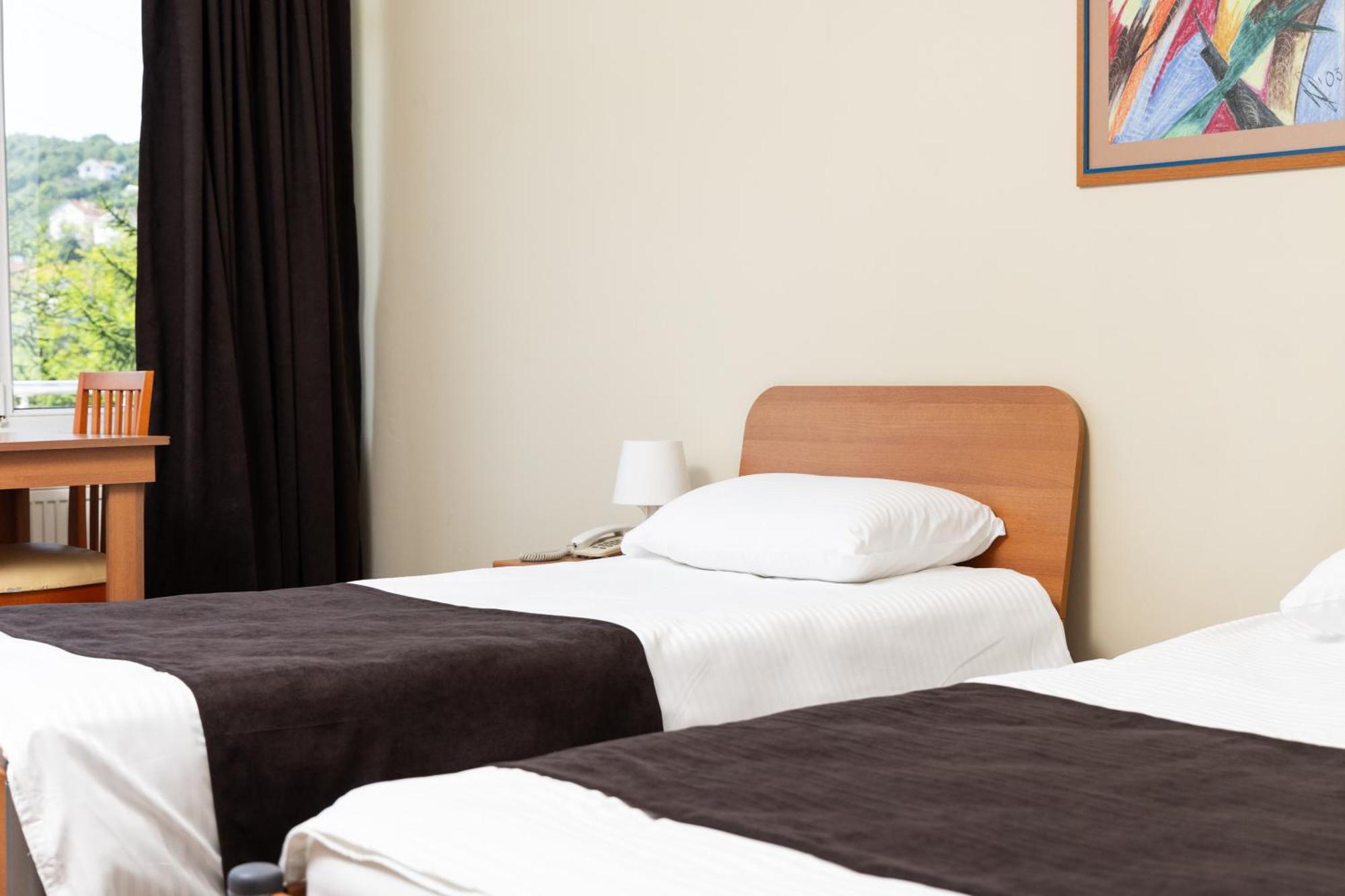 Hotel Luxor Priştine Dış mekan fotoğraf