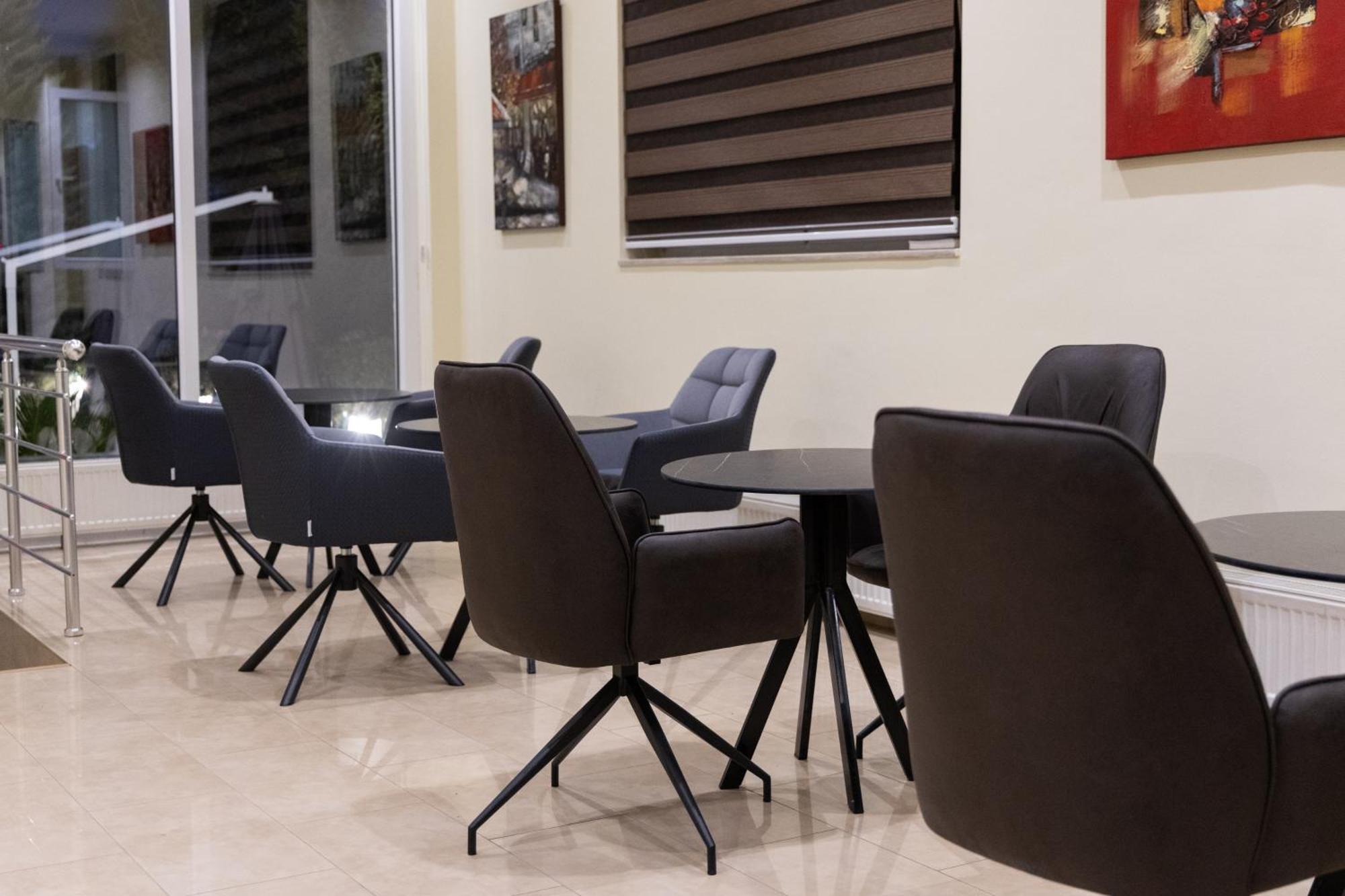 Hotel Luxor Priştine Dış mekan fotoğraf