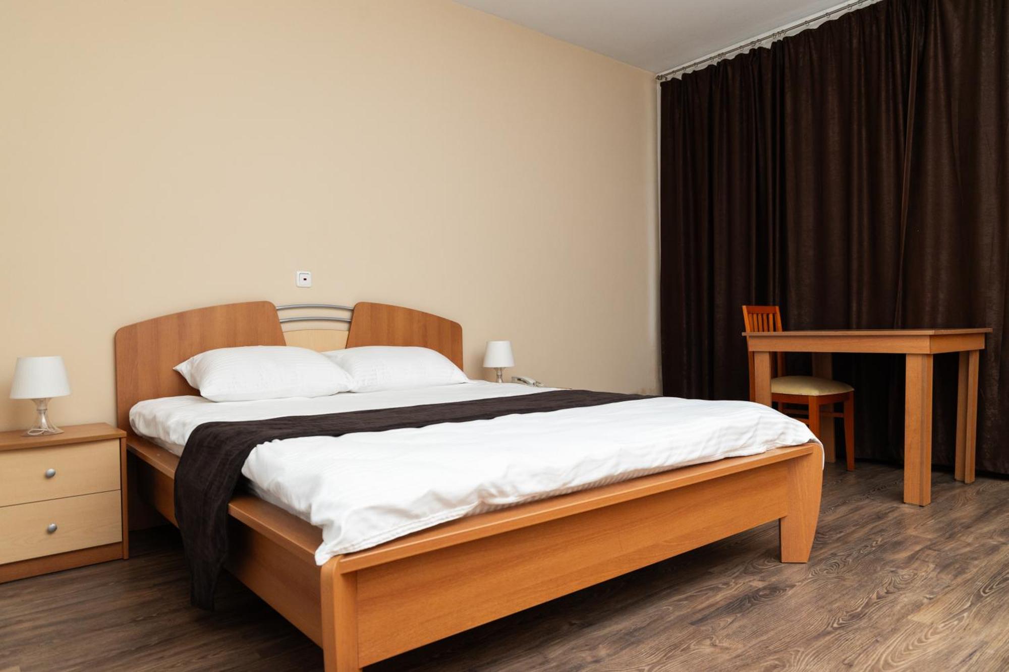Hotel Luxor Priştine Dış mekan fotoğraf