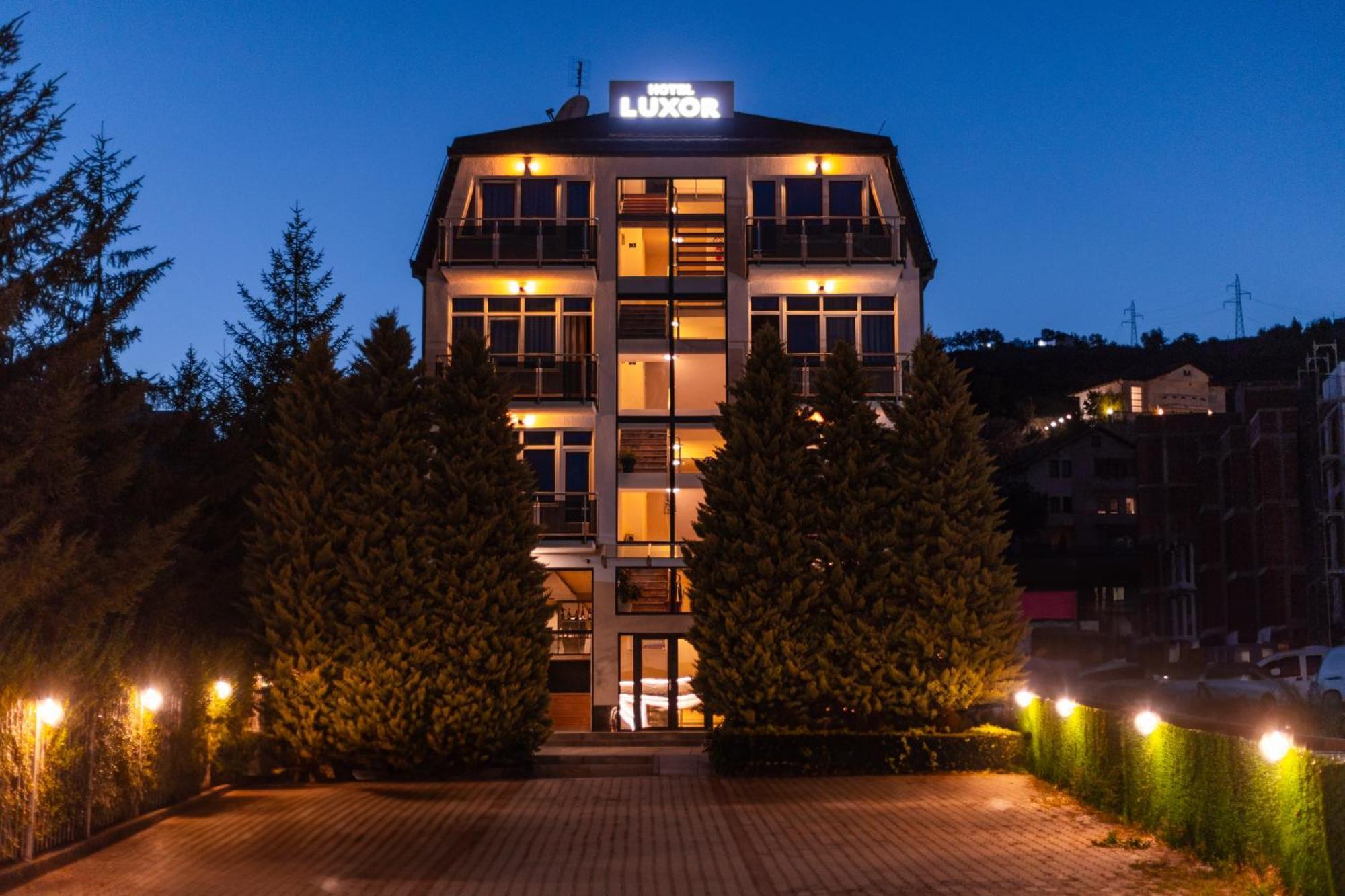 Hotel Luxor Priştine Dış mekan fotoğraf